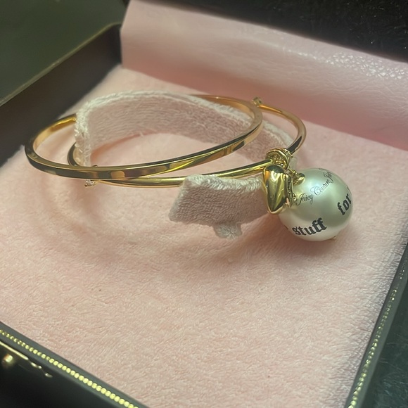 Juicy Couture For Nice Girls Who Like Stuff Bangle Charm Bracelet Boxed Set - Picture 3 of 5